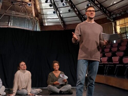 Programa Anual de Formación y Montaje Teatral para Adultos 2026